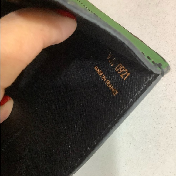 Large Louis Vuitton Epi Leather Clutch - Picture 7 of 11